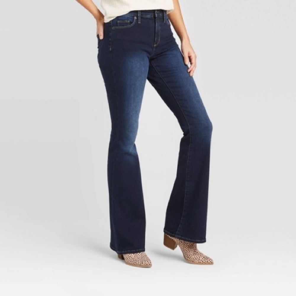 Universal Thread High-Rose Flare Jeans